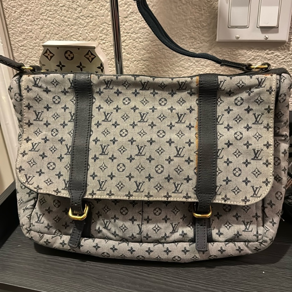 Louis Vuitton Gray Monogram Messenger Bag with Dark Leather Straps